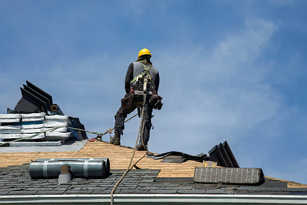 Professional Gutter Installation technician working in Saint Johns, FL